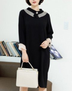 [THE BLACK] 돌비플리츠원피스(브로치SET) OPB1019