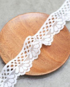 큰꽃 레이스 원단 [124] (35mm)