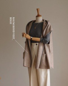 raum hood vest_2c
