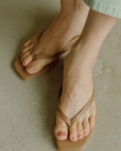 8DA28254HH_우짐 스퀘어라인 레더쪼리