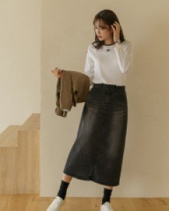 5DA28662AA_루아니 투버튼 스판 데님스커트