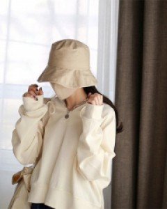 covering bucket hat