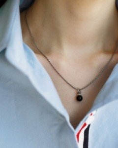 Crown Onyx Silver Necklace