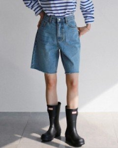 loose fit half denim