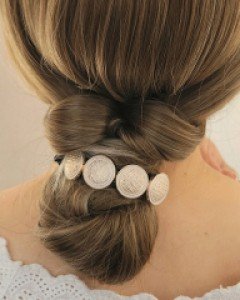 트위드 단추 반달 집게핀 (23H020)