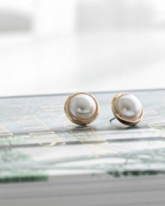 Riven Pearl Earrings