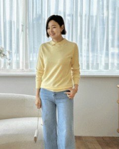 moel back button collar knit