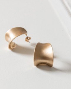 circle point earrings