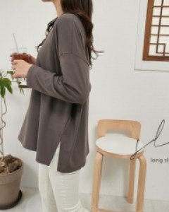 Lichen raising slit tee