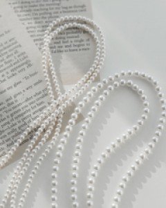 2 pearl long necklaces