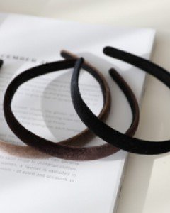 Momo Velvet Headband
