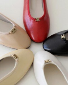 trio flat shoes