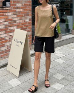 pecan square padded blouse