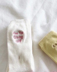 lettering embroidered ribbed socks
