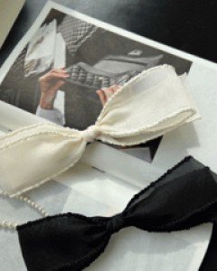 trimmed ribbon hairpin
