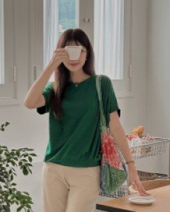 wearin pintuck tee