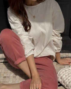 Back pin tuck banding blouse