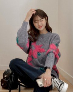 Fluy embroidered long knit