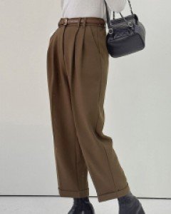 Belt set pin tuck roll-up pants