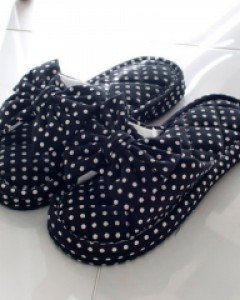 마그리트 도트 패턴 실내화