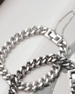 Square heavy surgical bracelet
