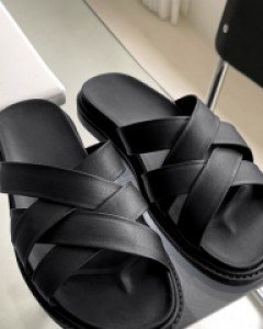 Kinky Strap Cowhide Slippers 250mm~280mm