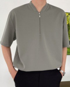 Chips Square Zip up short sleeved T-shirt .F size(95 to 105)