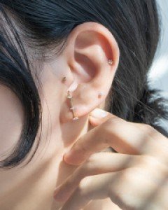 14k 블랭 라인 금 피어싱 이어커프